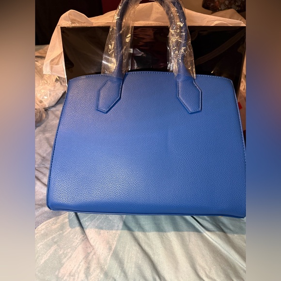 NEW Blue Vegan Leather Crocodile/Snakeskin Patterned Handbag w/Gold Tone Lock - Picture 3 of 8